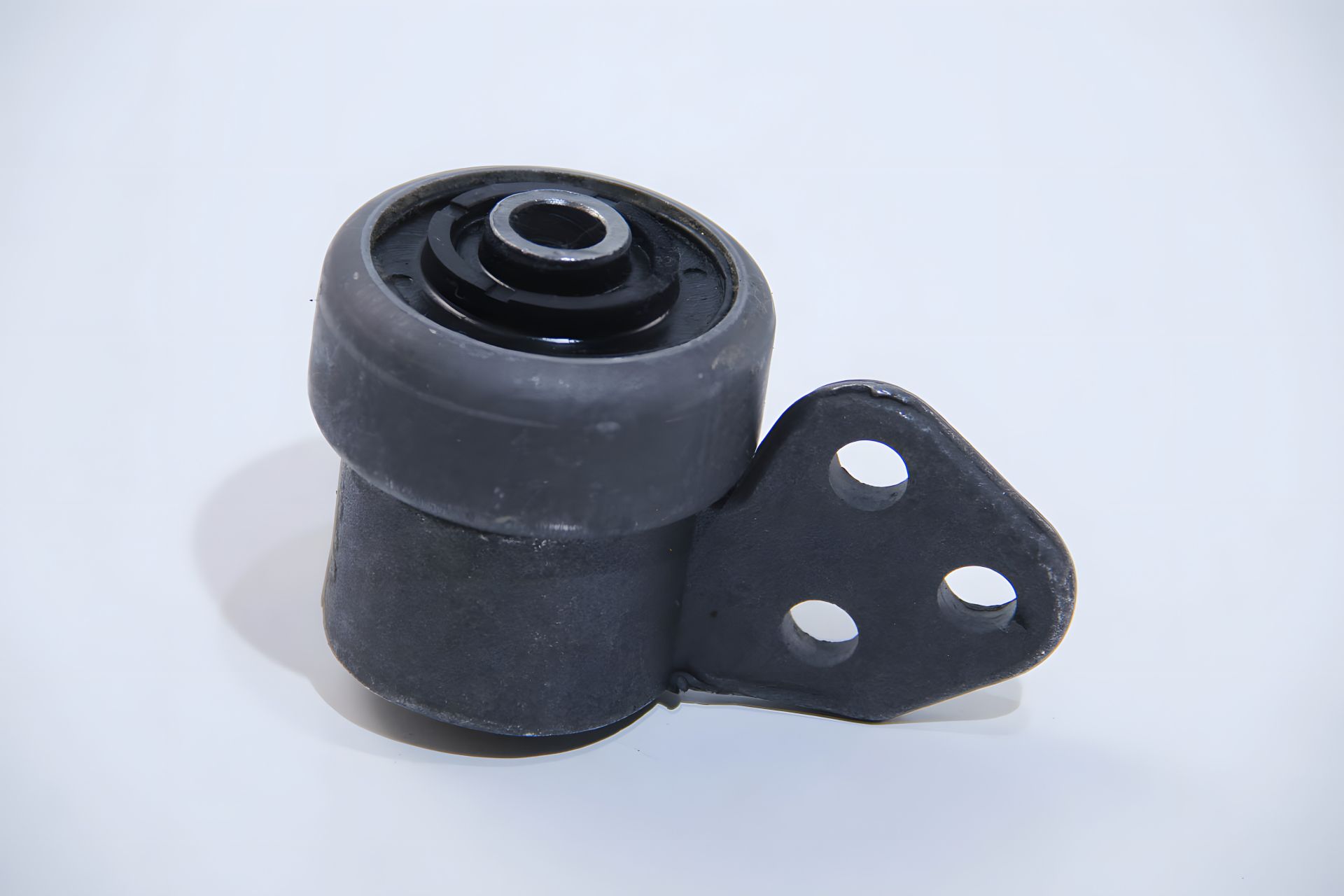 Сайлентблок переднего рычага Combo 01-(спереди), SIDEM (809631) Сайлентблок переднего рычага Combo 01-(спереди), SIDEM (809631)