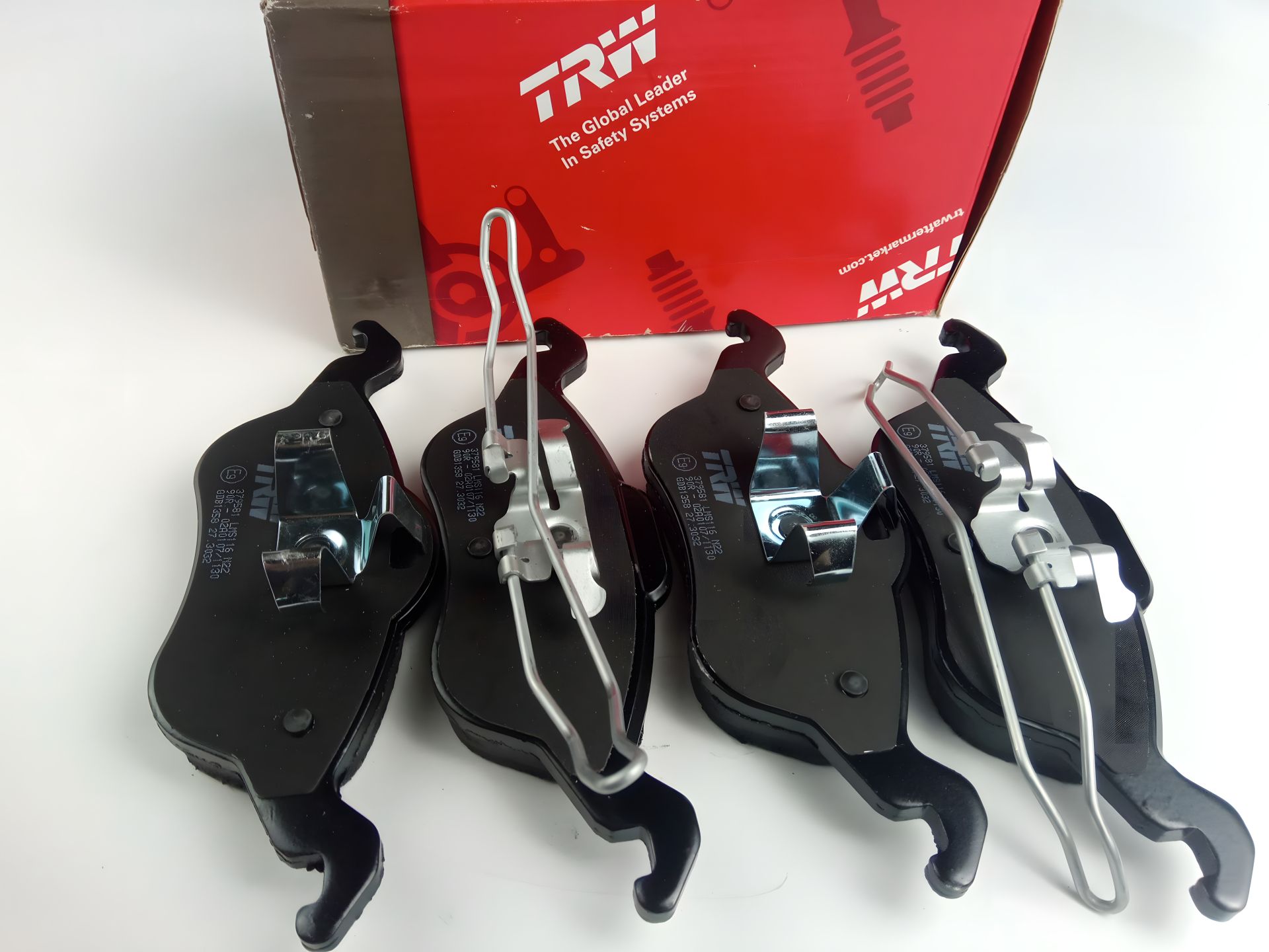 Передні гальмівні колодки Focus -05, TRW (GDB1358) (1763301) Передні гальмівні колодки Focus -05, TRW (GDB1358) (1763301)