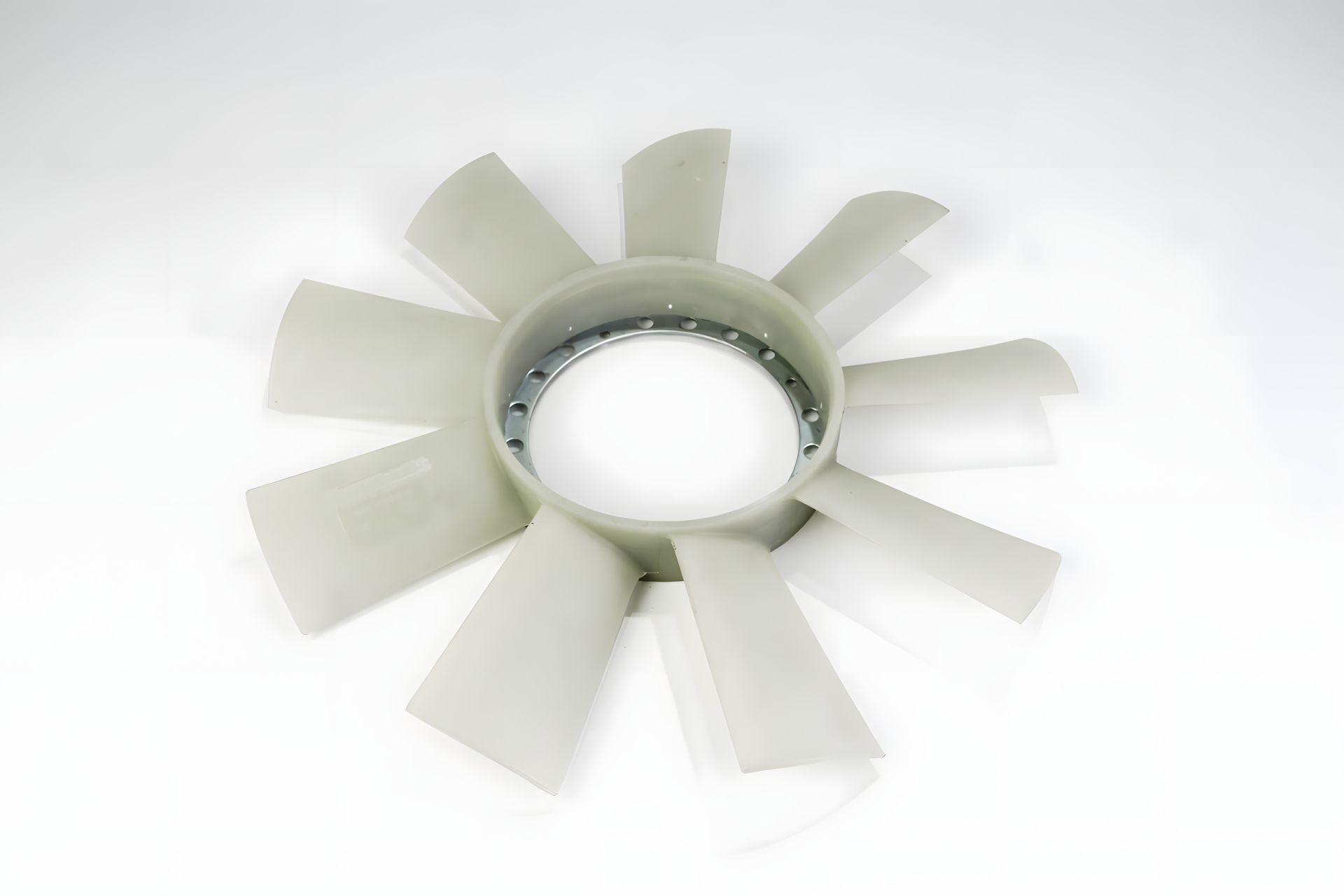 Крильчатка вентилятора sprinter/vario om602, BASBUG (BSG60515002) (система вентиляції) Крильчатка вентилятора sprinter/vario om602, BASBUG (BSG60515002) (система вентиляції)