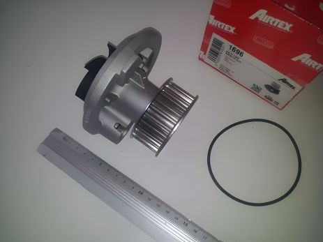 Помпа Lacetti 1.8, Airtex (1696) (96353151) Помпа Lacetti 1.8, Airtex (1696) (96353151)