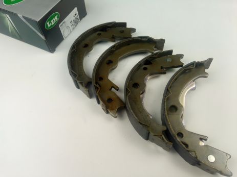 Колодки ручника для Lacetti від LPR (09780) (96496764)