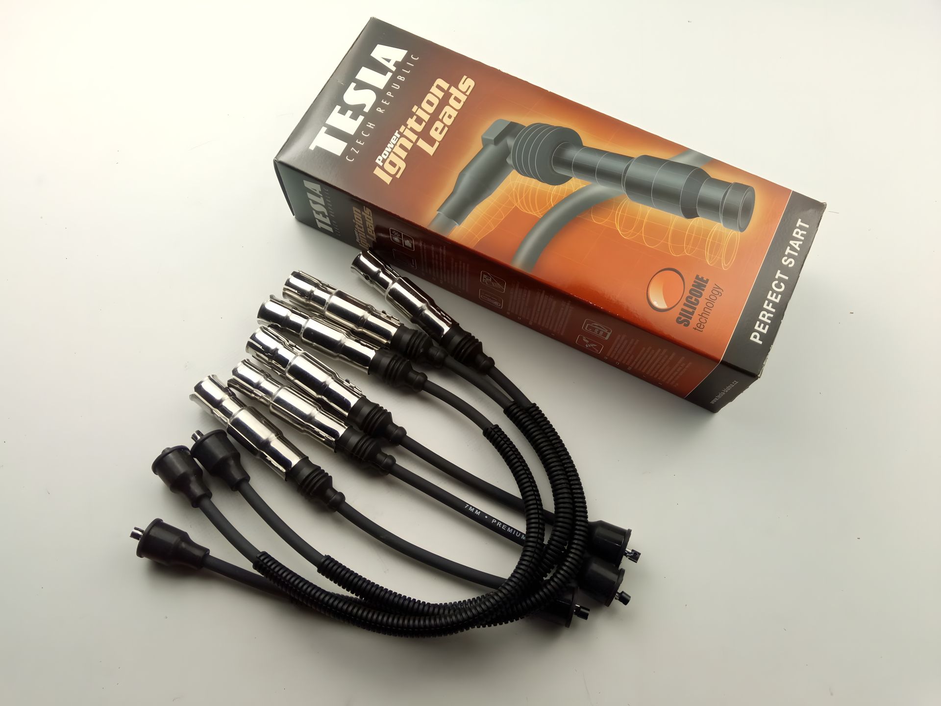 Провода зажигания для SMART 0.6-0.7 | TESLA (T092B) (002576V002) Провода зажигания для SMART 0.6-0.7 | TESLA (T092B) (002576V002)