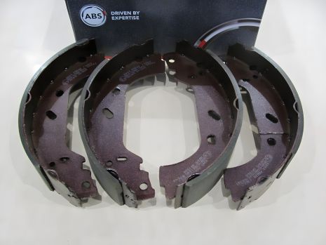 Задні гальмівні колодки 806/Expert/Jumpy/Scudo/Zeta (94-06), A.B.S. (8943) Задні гальмівні колодки 806/Expert/Jumpy/Scudo/Zeta (94-06), A.B.S. (8943)
