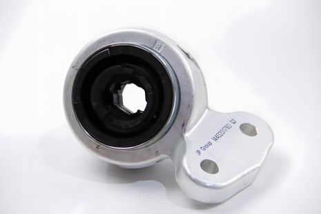 Сайлентблок нижнього переднього важеля BMW 3 (E46)/Z4 (E86) 98-09 Пр., JP Group (1440201780) Сайлентблок нижнього переднього важеля BMW 3 (E46)/Z4 (E86) 98-09 Пр., JP Group (1440201780)