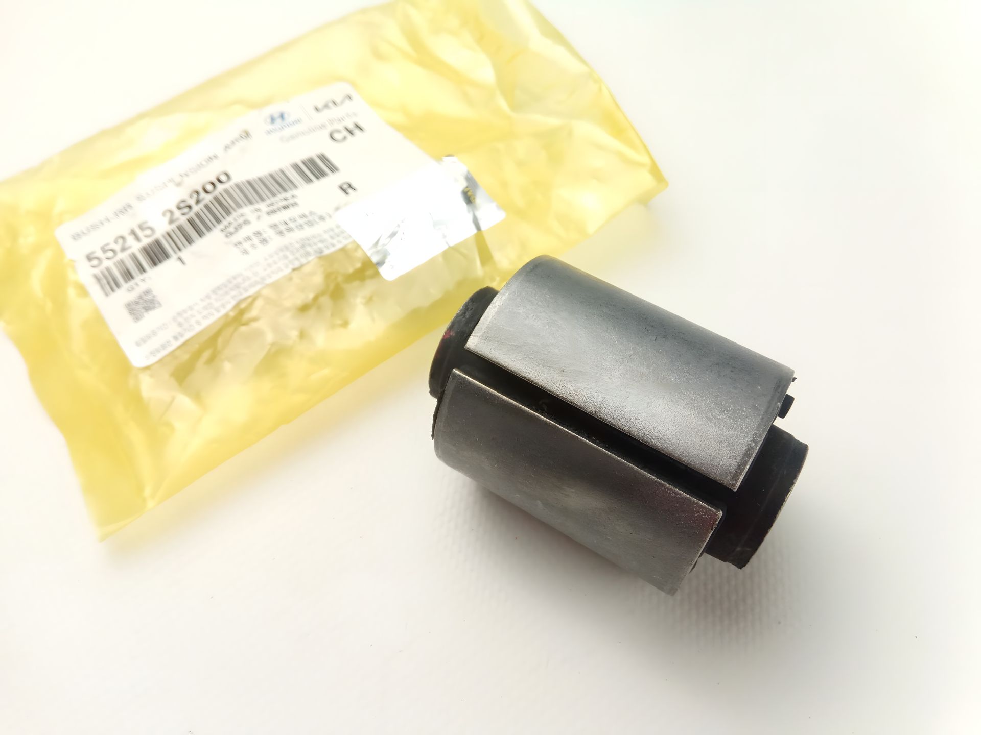 Сайлентблок заднего поперечного рычага для Tucson(TM) и Sportage (SL), MOBIS (552152S200) (55215-2S200) Сайлентблок заднего поперечного рычага для Tucson(TM) и Sportage (SL), MOBIS (552152S200) (55215-2S200)