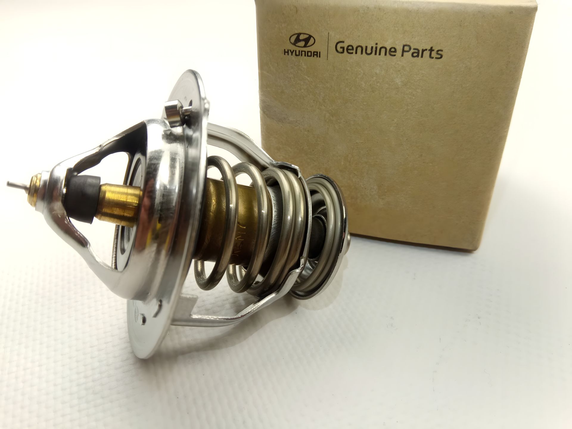 Термостат Hyundai/KIA, MOBIS (2550023010) Термостат Hyundai/KIA, MOBIS (2550023010)