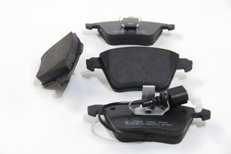 Передні гальмівні колодки для Audi A4/A6/A8 00- від A.B.S. (37426) Передні гальмівні колодки для Audi A4/A6/A8 00- від A.B.S. (37426)