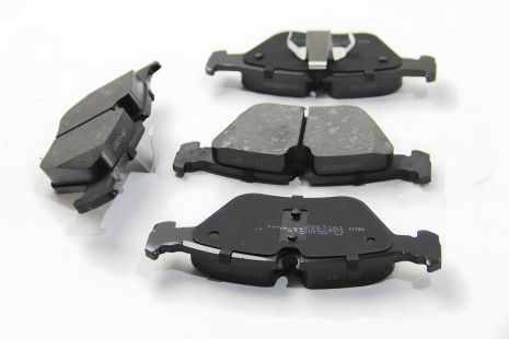 Передні гальмівні колодки BMW 3(E46)/5(E39)/X3(E83) (ATE), JP Group (1463600710) Передні гальмівні колодки BMW 3(E46)/5(E39)/X3(E83) (ATE), JP Group (1463600710)