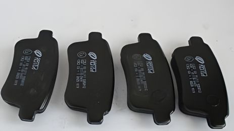 Комплект гальмівних колодок для MERCEDES-BENZ CITAN, RENAULT KANGOO, REMSA (135200)