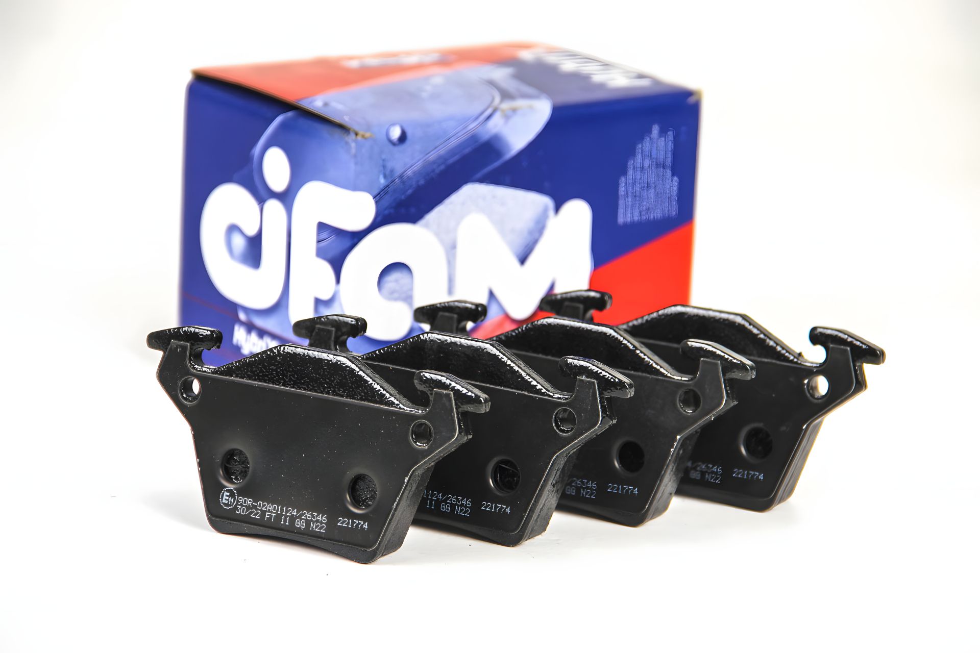 Задние тормозные колодки W638 (95-03), CIFAM (8225740) Задние тормозные колодки W638 (95-03), CIFAM (8225740)