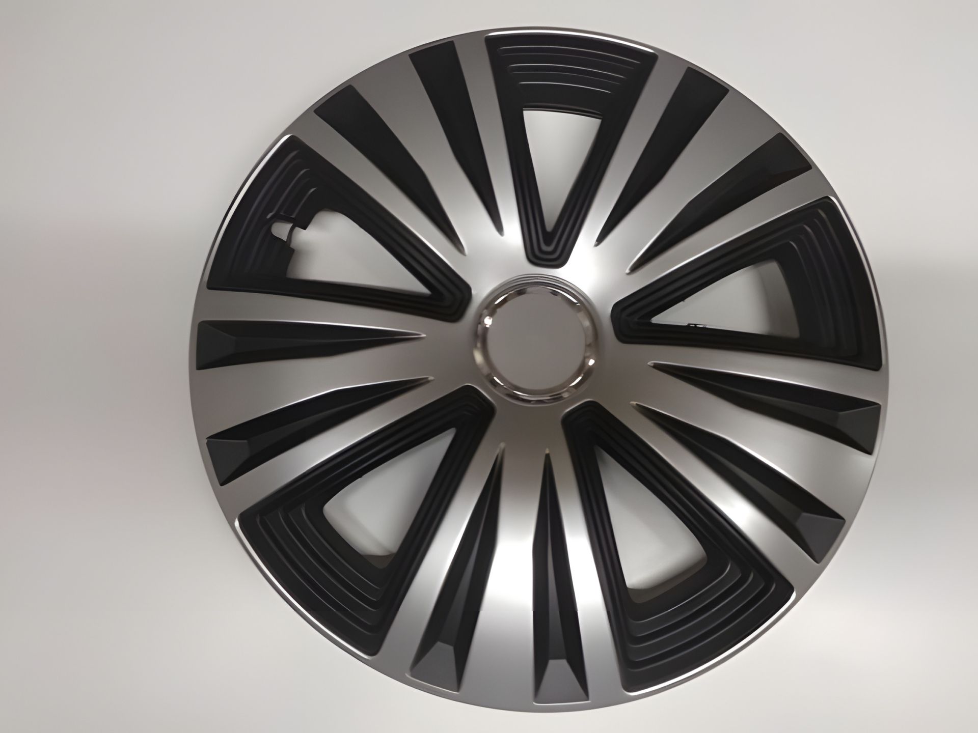 Колпаки JESTIC (Польша), 13" GLORY MIX (набор 4 шт) (13GLORYMIX) Колпаки JESTIC (Польша), 13" GLORY MIX (набор 4 шт) (13GLORYMIX)