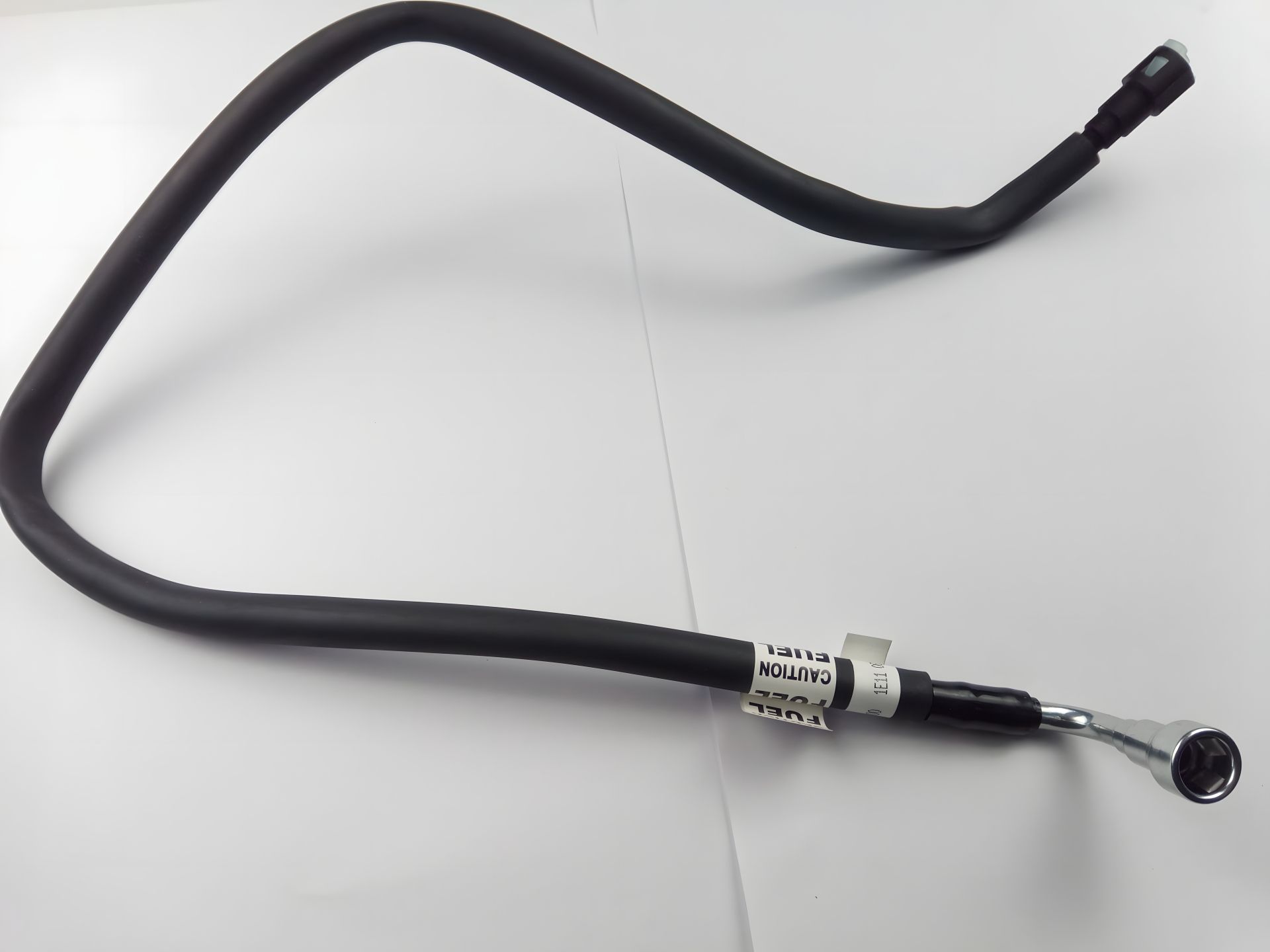 Паливна трубка Lanos 1.5, зворотка від рампи "GM" (96352100) Паливна трубка Lanos 1.5, зворотка від рампи "GM" (96352100)