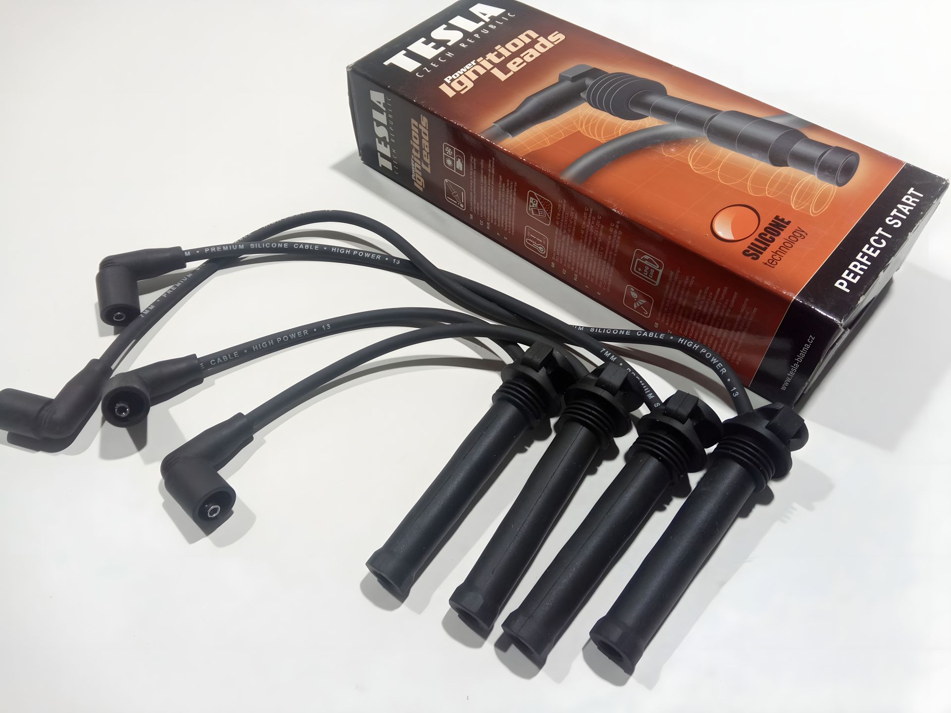 Провід запалювання для Tiggo, TESLA (T314B), силіконові короткі ковпачки (SMW338624) Провід запалювання для Tiggo, TESLA (T314B), силіконові короткі ковпачки (SMW338624)