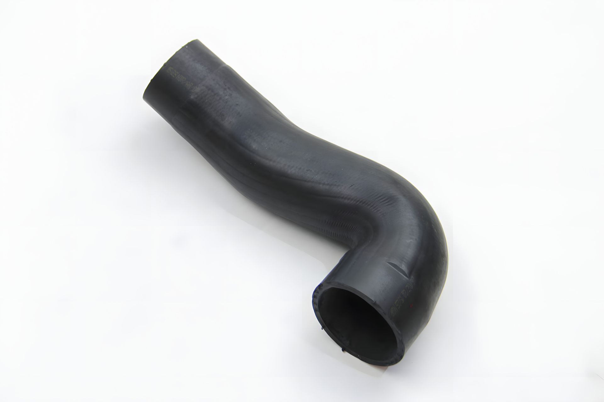 Інтеркулера патрубок Caddy III/IV/Golf VI/Passat VI 1.6/2.0TDI 08- L, JP Group (1117702100) Інтеркулера патрубок Caddy III/IV/Golf VI/Passat VI 1.6/2.0TDI 08- L, JP Group (1117702100)