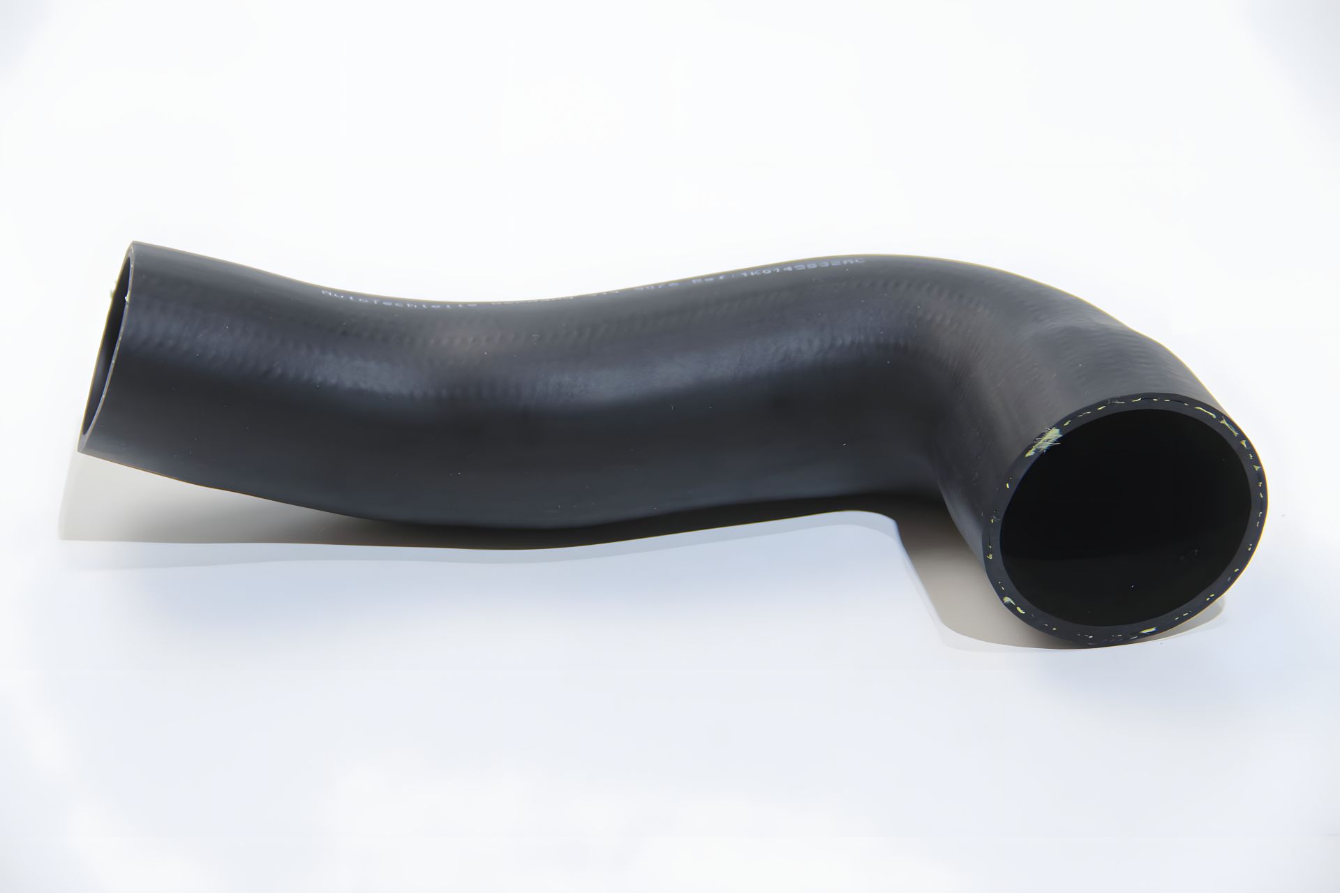 Патрубок для інтеркулера, VW Caddy III 1.6/2.0 TDI 10- Autotechteile (3145076) Патрубок для інтеркулера, VW Caddy III 1.6/2.0 TDI 10- Autotechteile (3145076)