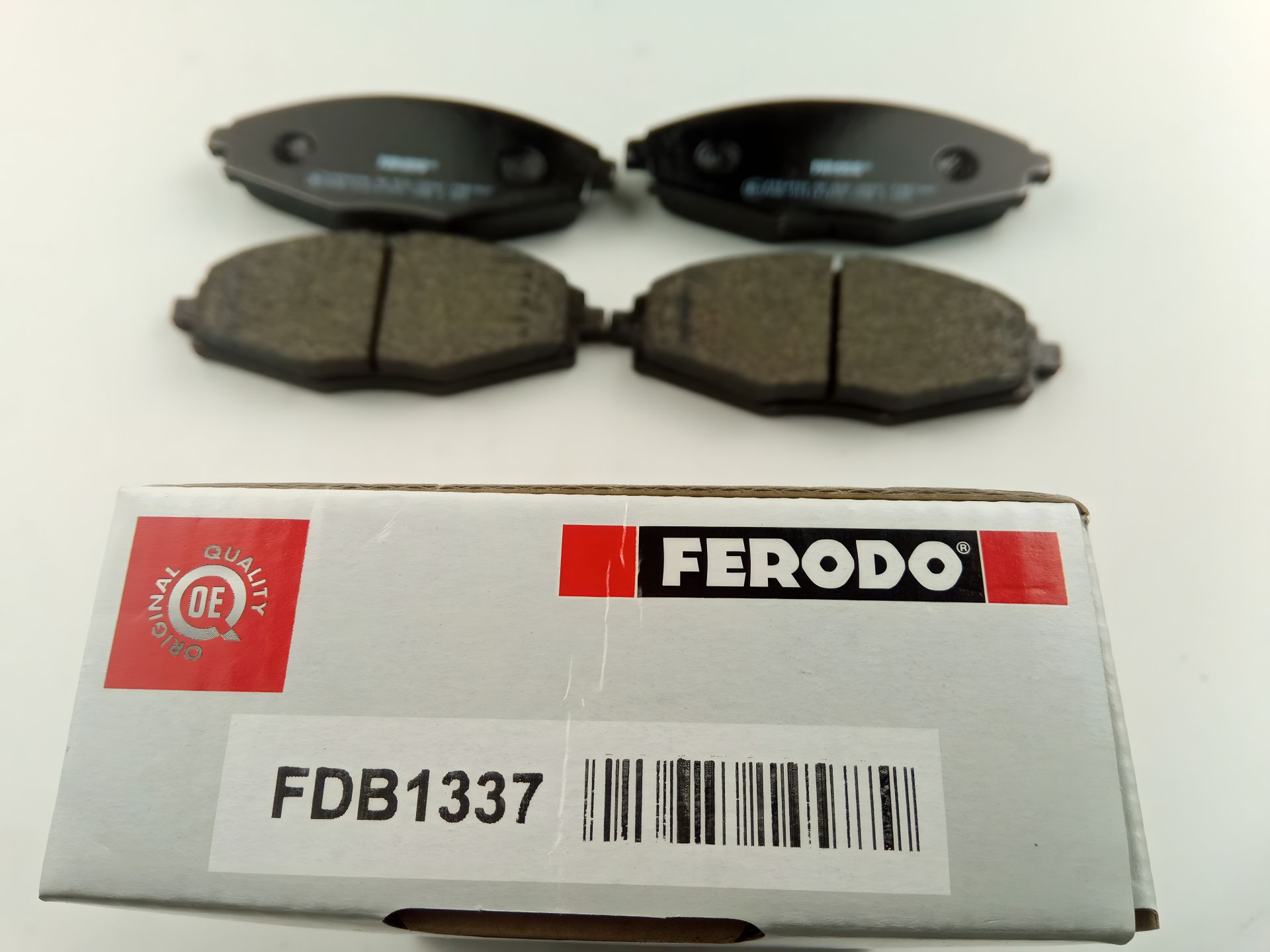 Передні гальмівні колодки Lanos 1.5, FERODO (Premier) FDB1337 (96281945) Передні гальмівні колодки Lanos 1.5, FERODO (Premier) FDB1337 (96281945)