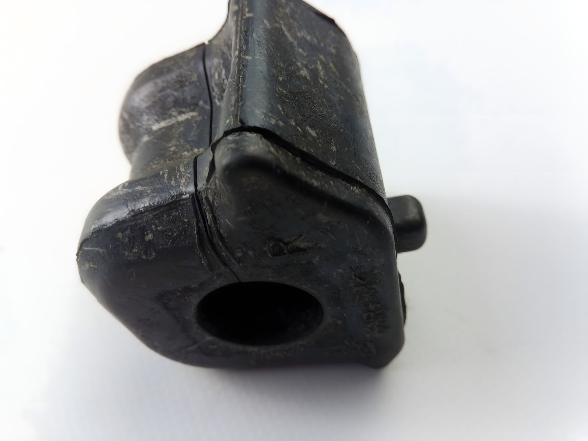 Втулка переднього стабілізатора для Auris/Avensis/Corolla від Тойота (4881512390) права (48815-12390) Втулка переднього стабілізатора для Auris/Avensis/Corolla від Тойота (4881512390) права (48815-12390)