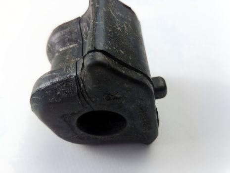 Втулка стабилизатора переднего для Auris/Avensis/Corolla, Тойота (4881512390) правая (48815-12390) Втулка стабилизатора переднего для Auris/Avensis/Corolla, Тойота (4881512390) правая (48815-12390)