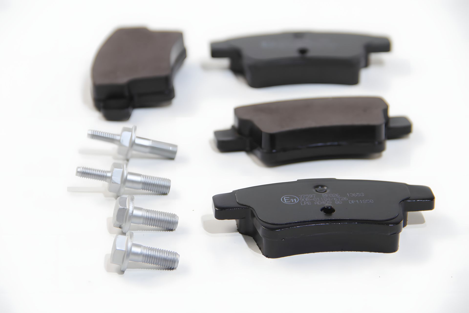 Тормозные колодки для Citroen C4 Picasso 06-, задние, Bosch/ABS (37597) Тормозные колодки для Citroen C4 Picasso 06-, задние, Bosch/ABS (37597)