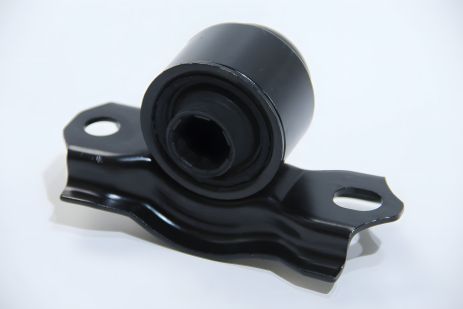 Сайлентблок переднего рычага с корпусом для NISSAN Primera 96-L, SIDEM (841620)