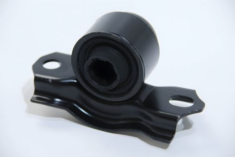 Сайлентблок переднього важеля з корпусом для NISSAN Primera 96- L, SIDEM (841620) Сайлентблок переднього важеля з корпусом для NISSAN Primera 96- L, SIDEM (841620)