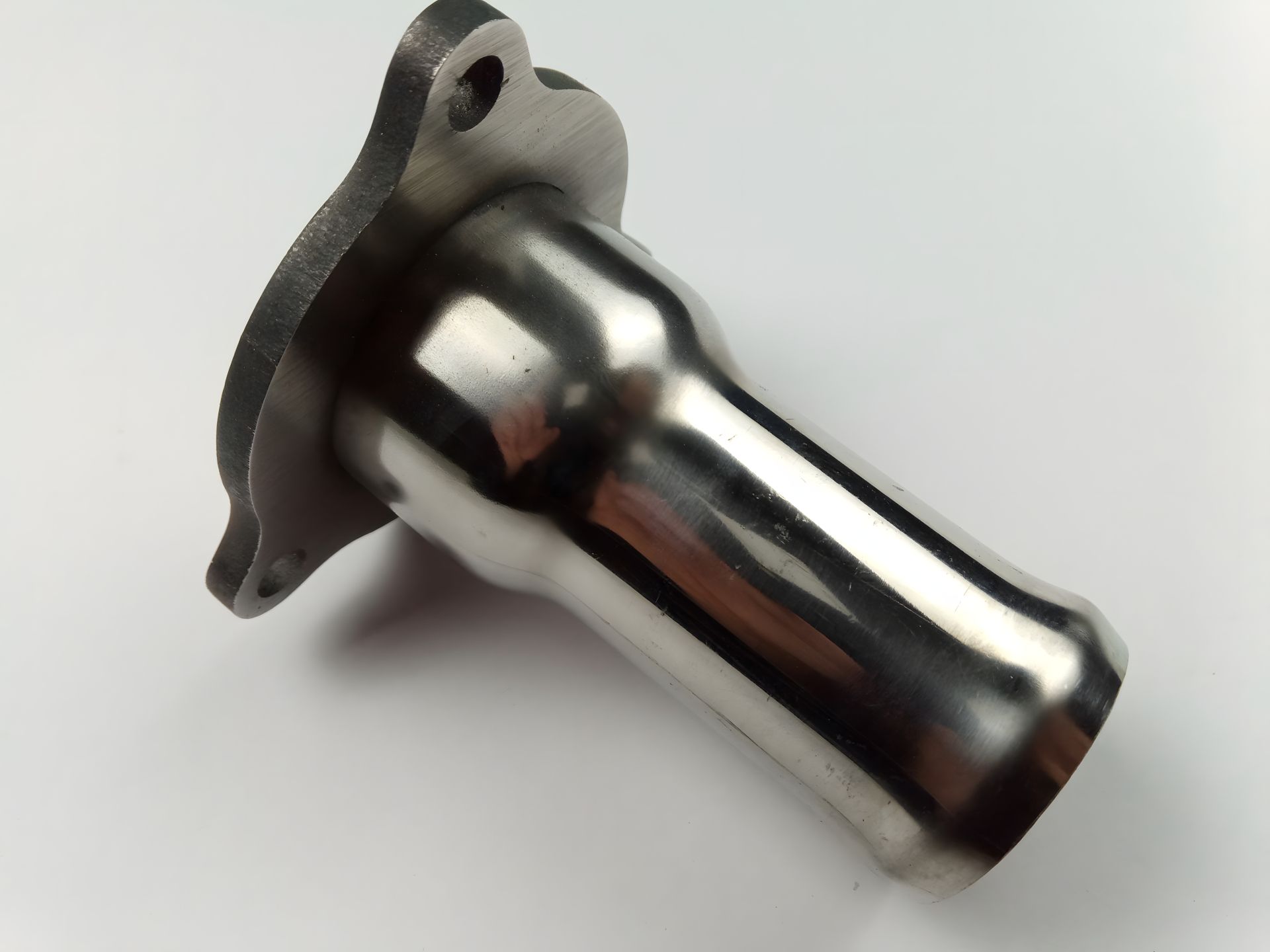 Корпус термостата для RENAULT 1.4-1.6, ACS (P62) (8200561434) Корпус термостата для RENAULT 1.4-1.6, ACS (P62) (8200561434)