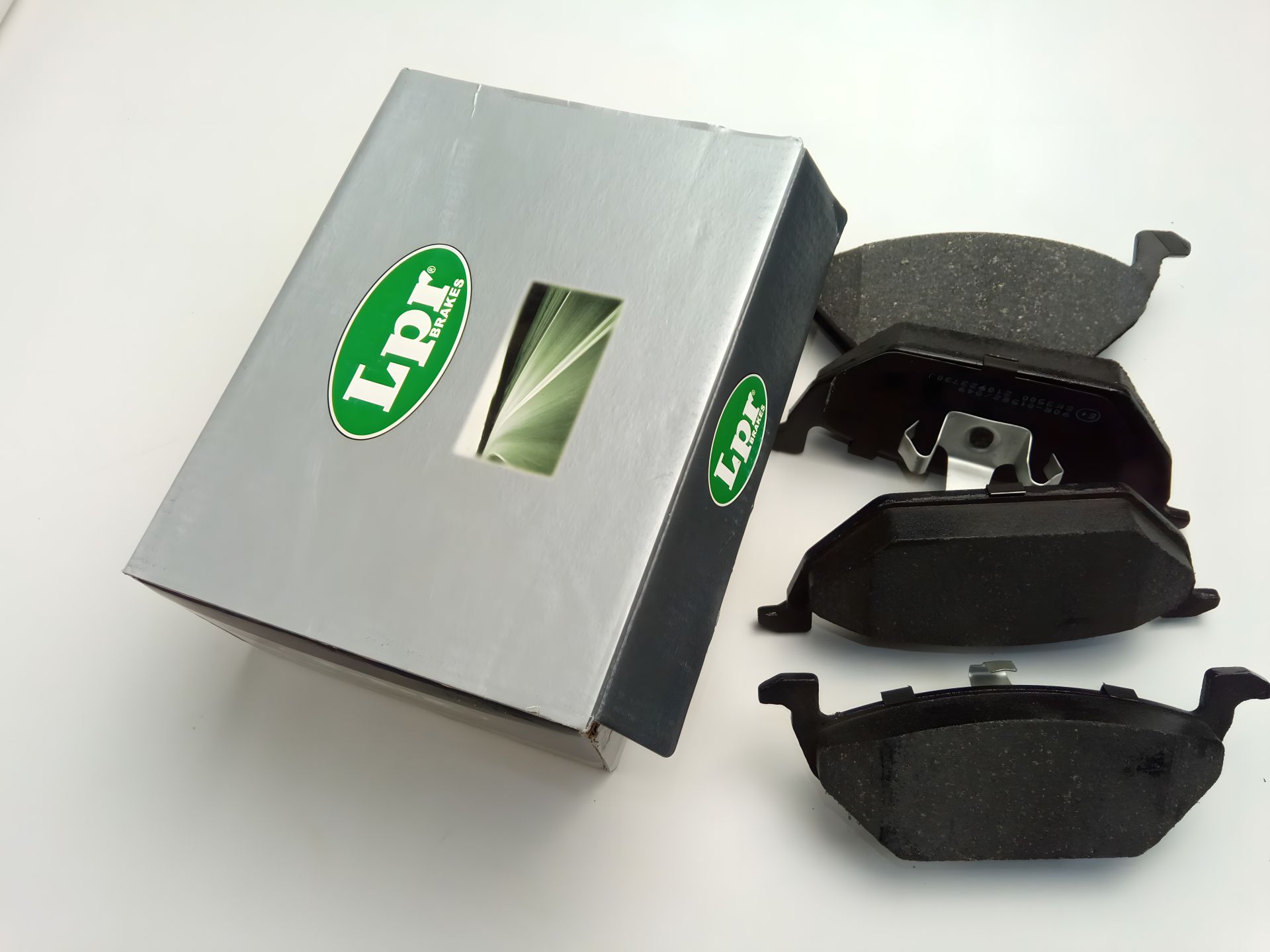 Передние тормозные колодки Octavia, LPR (05P730) (1J0698151J) Передние тормозные колодки Octavia, LPR (05P730) (1J0698151J)