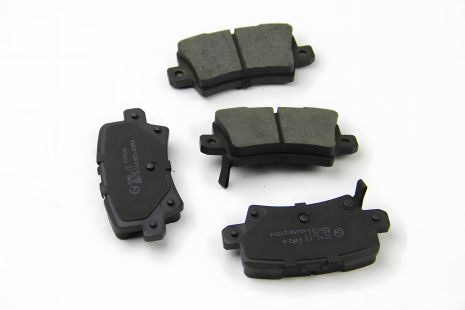 Задні гальмівні колодки Honda Civic 05- (TRW), Bremsi (BP3246) Задні гальмівні колодки Honda Civic 05- (TRW), Bremsi (BP3246)