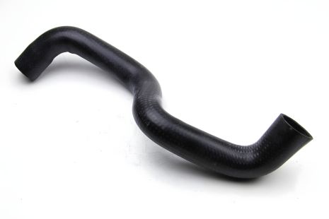 Интеркулерный патрубок Combo 1.7DI/CDTI 01-Л большой, BASBUG (BSG65720047)