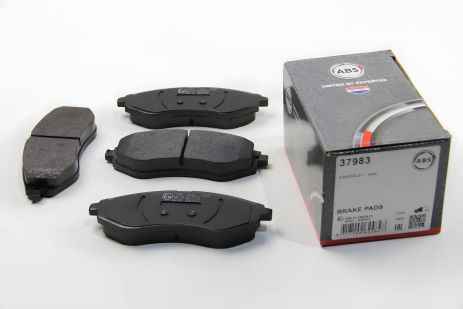 Тормозные передние колодки для Aveo 11- (Akebono) (133,2x49x17,5) от ABS (37983) Тормозные передние колодки для Aveo 11- (Akebono) (133,2x49x17,5) от ABS (37983)