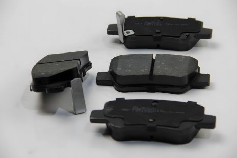 Тормозные колодки для задних колес Toyota Avensis 08- (Bosch), JP Group (4863701010)