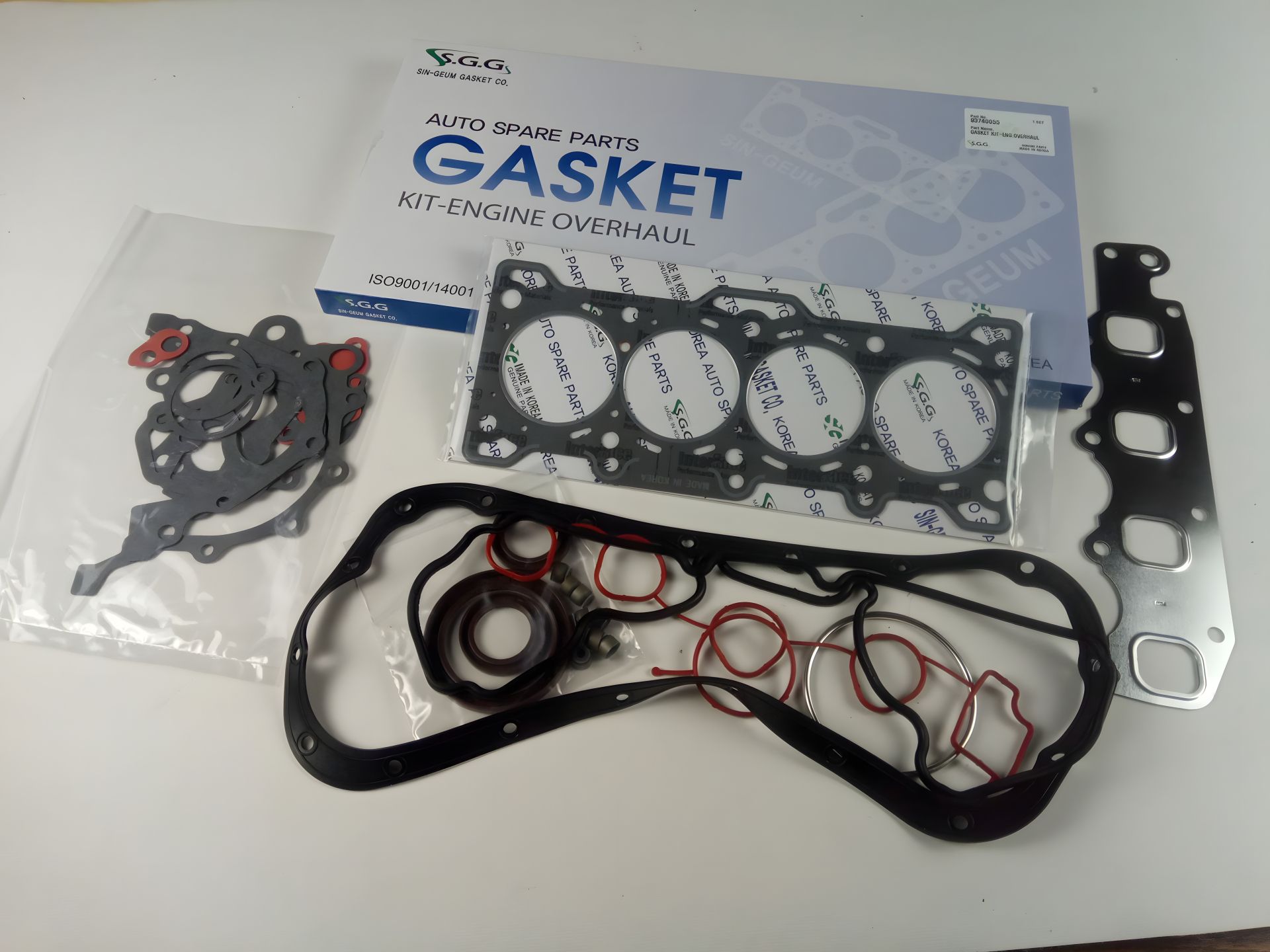 Полный комплект прокладок двигателя для Matiz 1.0, "SHIN KUM" (93740055) (SK93740055) Полный комплект прокладок двигателя для Matiz 1.0, "SHIN KUM" (93740055) (SK93740055)