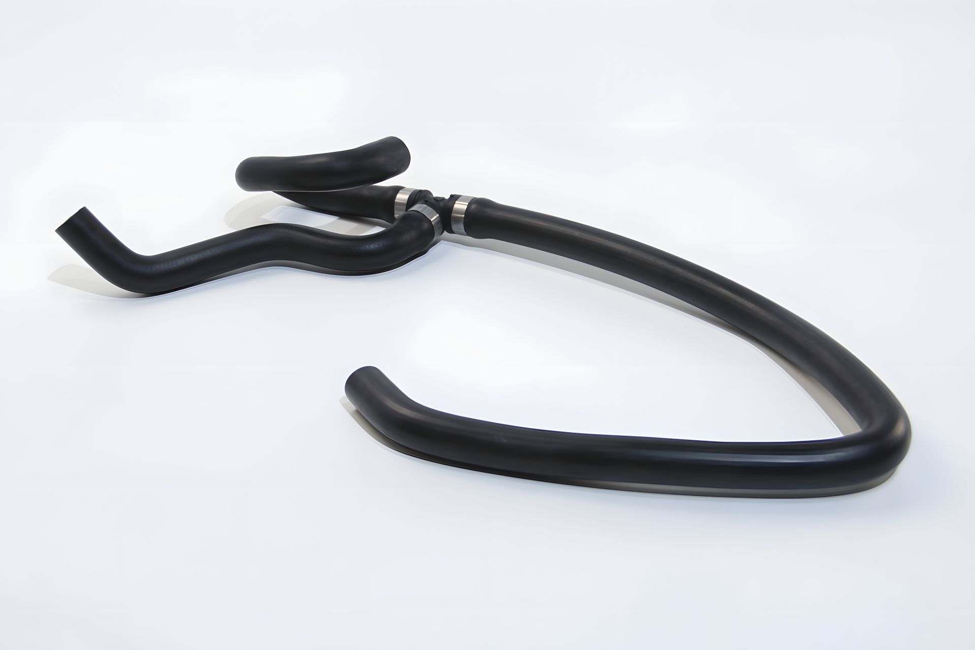 Патрубок печки для Sprinter CDI (OM 611-612) от Autotechteile (1008336) Патрубок печки для Sprinter CDI (OM 611-612) от Autotechteile (1008336)