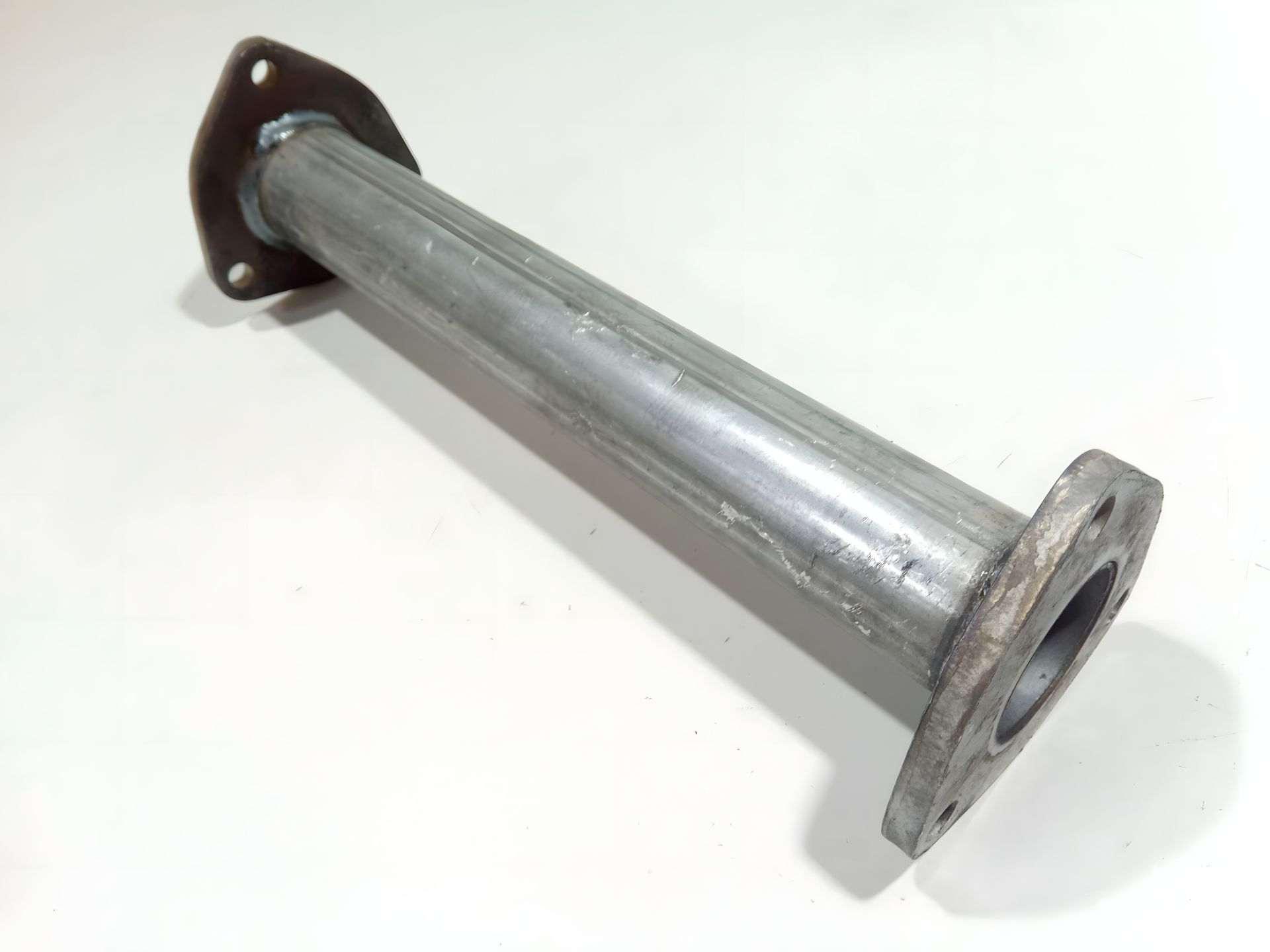 Замісна труба для каталізатора Lanos, POLMO (05.38) (96351601) Замісна труба для каталізатора Lanos, POLMO (05.38) (96351601)