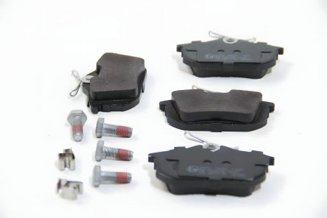 Задні гальмівні колодки Carisma 95-06, Colt 04-12 (TRW), A.B.S. (36950) Задні гальмівні колодки Carisma 95-06, Colt 04-12 (TRW), A.B.S. (36950)