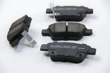 Задні гальмівні колодки для Toyota Avensis 00-08 (Bosch), A.B.S. (37401) Задні гальмівні колодки для Toyota Avensis 00-08 (Bosch), A.B.S. (37401)