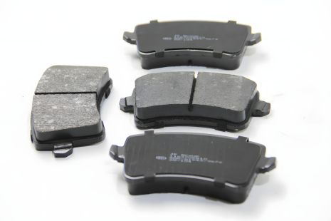 Задние тормозные колодки для A4 (с 2007 года) и Q5 (с 2012 года), JP Group (1163706810)