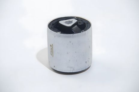 Сайлентблок переднього важеля (зверху) BMW E60/61 2.0-5.0 01-10, JP Group (1440200500) для плавної їзди Сайлентблок переднього важеля (зверху) BMW E60/61 2.0-5.0 01-10, JP Group (1440200500) для плавної їзди