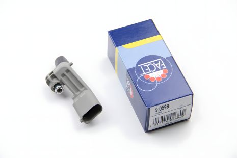 Датчик оборотов коленвала для Caddy/Crafter/T5 04- (20mm), FACET (90598) Датчик оборотов коленвала для Caddy/Crafter/T5 04- (20mm), FACET (90598)