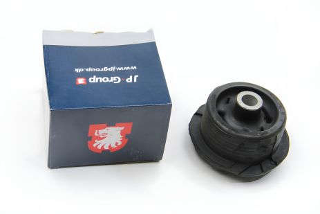 Балки задньої сайлентблок (передній) Omega 94-03, JP Group (1250100600)