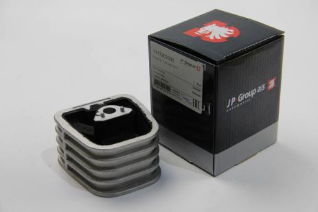 Подушка двигуна ліва/права (передня)MB A(168) 97-05, JP Group (1317903300)