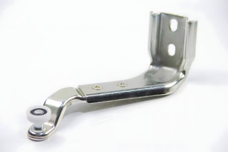 Нижний ролик сдвижной двери Sprinter/LT 95-06 с кронштейном, JP Group (1388600200) Нижний ролик сдвижной двери Sprinter/LT 95-06 с кронштейном, JP Group (1388600200)