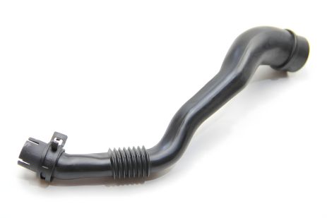 Патрубок вентиляции картера Passat-05 2.0, JP Group (1111152400) Патрубок вентиляции картера Passat-05 2.0, JP Group (1111152400)