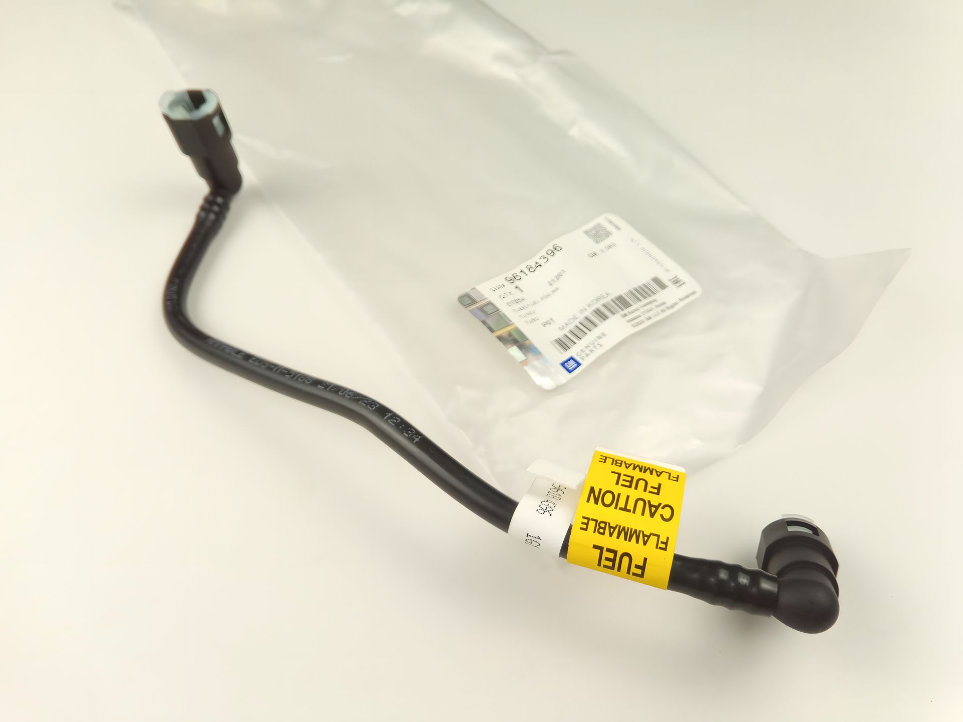 Паливна трубка Lanos GM 96184396 подачі від насоса Паливна трубка Lanos GM 96184396 подачі від насоса