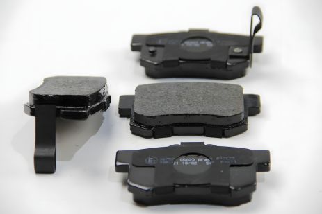 Задние тормозные колодки для Civic 98-/Accord 90-03 (Akebono) от ABS (36757)