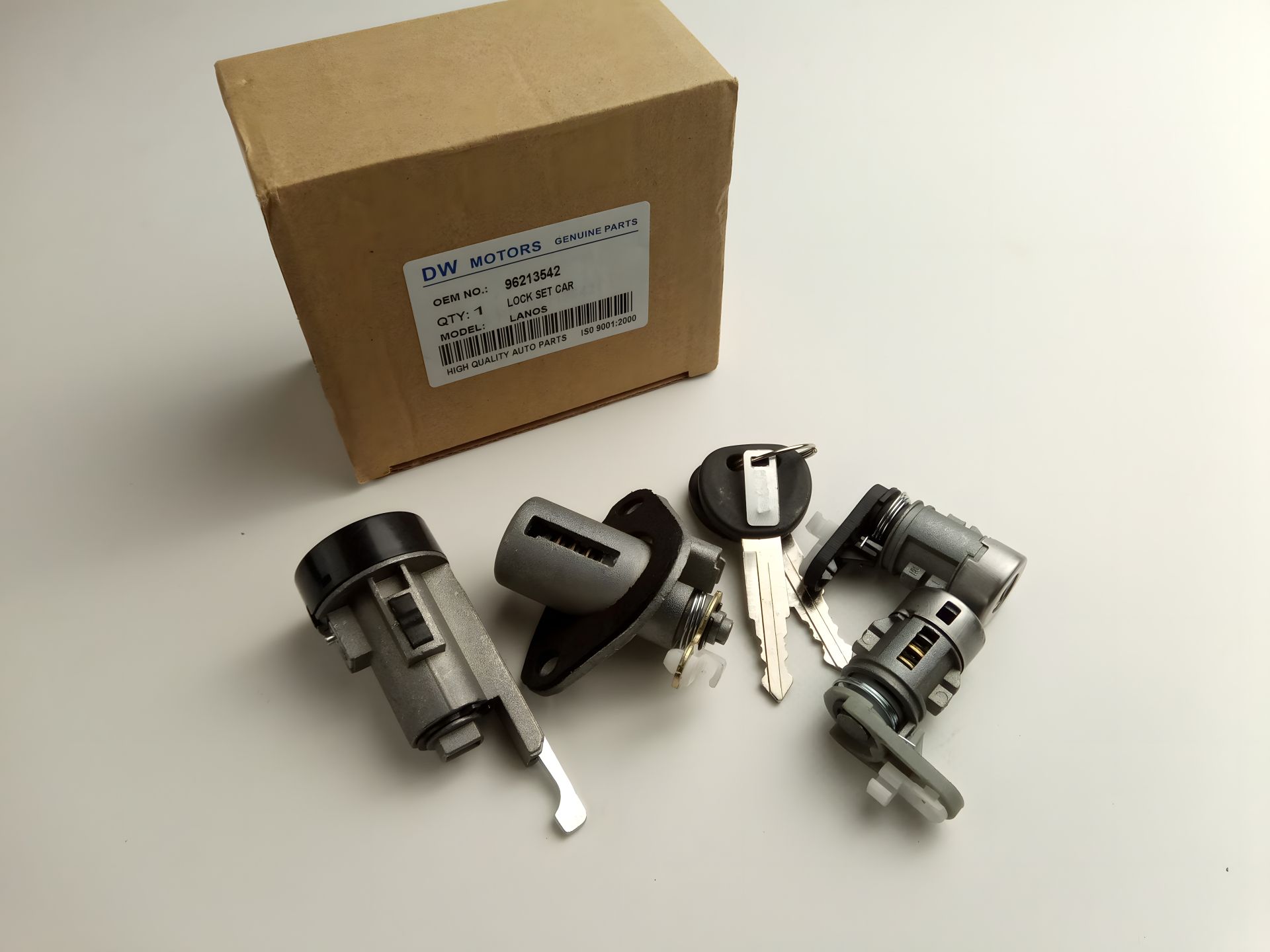 Замки Lanos к-т. (запалювання, дверей, багажника), Китай (96213542) Замки Lanos к-т. (запалювання, дверей, багажника), Китай (96213542)