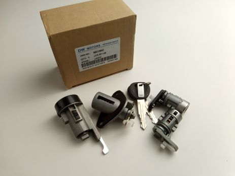 Замки Lanos к-т. (запалювання, дверей, багажника), Китай (96213542) Замки Lanos к-т. (запалювання, дверей, багажника), Китай (96213542)