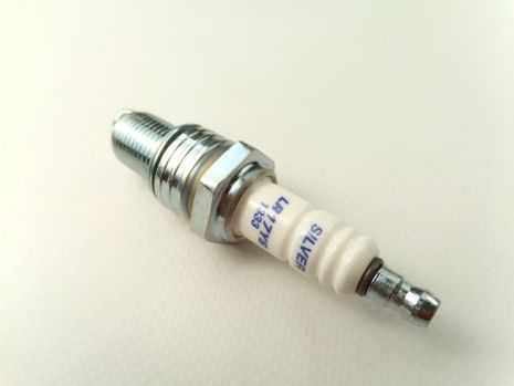 Свічка запалювання BRISK Silver LR17YS (ГАЗ 406 дв., SENS) (для газ.оборуд.) (LR17YS.4K) Свічка запалювання BRISK Silver LR17YS (ГАЗ 406 дв., SENS) (для газ.оборуд.) (LR17YS.4K)