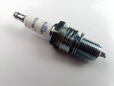 БРИСК Серебряная Свеча Зажигания LR15YS (ВАЗ 2101-08, Lanos 1.5) (для газ.оборуд.) (2108-3707000) (LR15YS.4K)