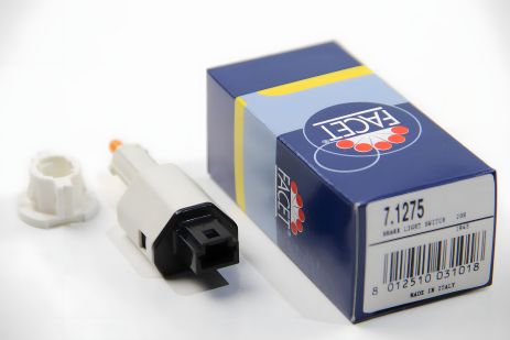 Датчик стоп-сигналу Renault Megane/Fluence/Grand Scenic/Scenic 1.2-2.0 1998-, FACET (71275)